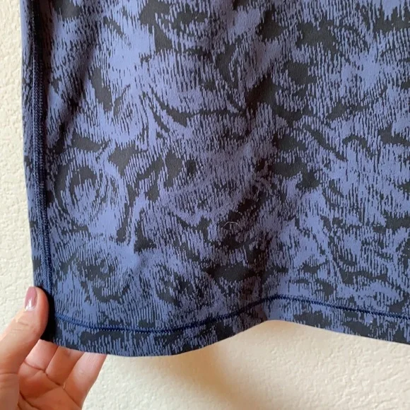 Athleta Tank Top Floral Navy and Black size small - Picture 5 of 9